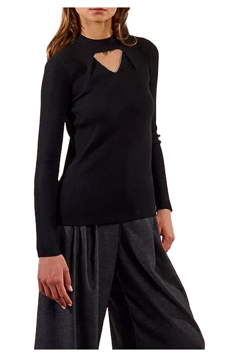 MOLLY BRACKEN EF1611DH – Maglia nera aderente con cut-out e strass (collo semi-alto)