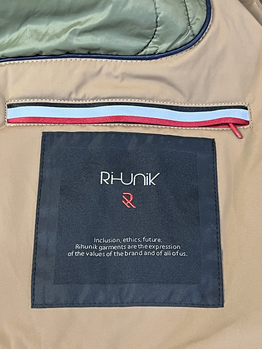 RIHUNIK RIW275J ZARA Giaccone donna tasche a filetto, bottoni logati