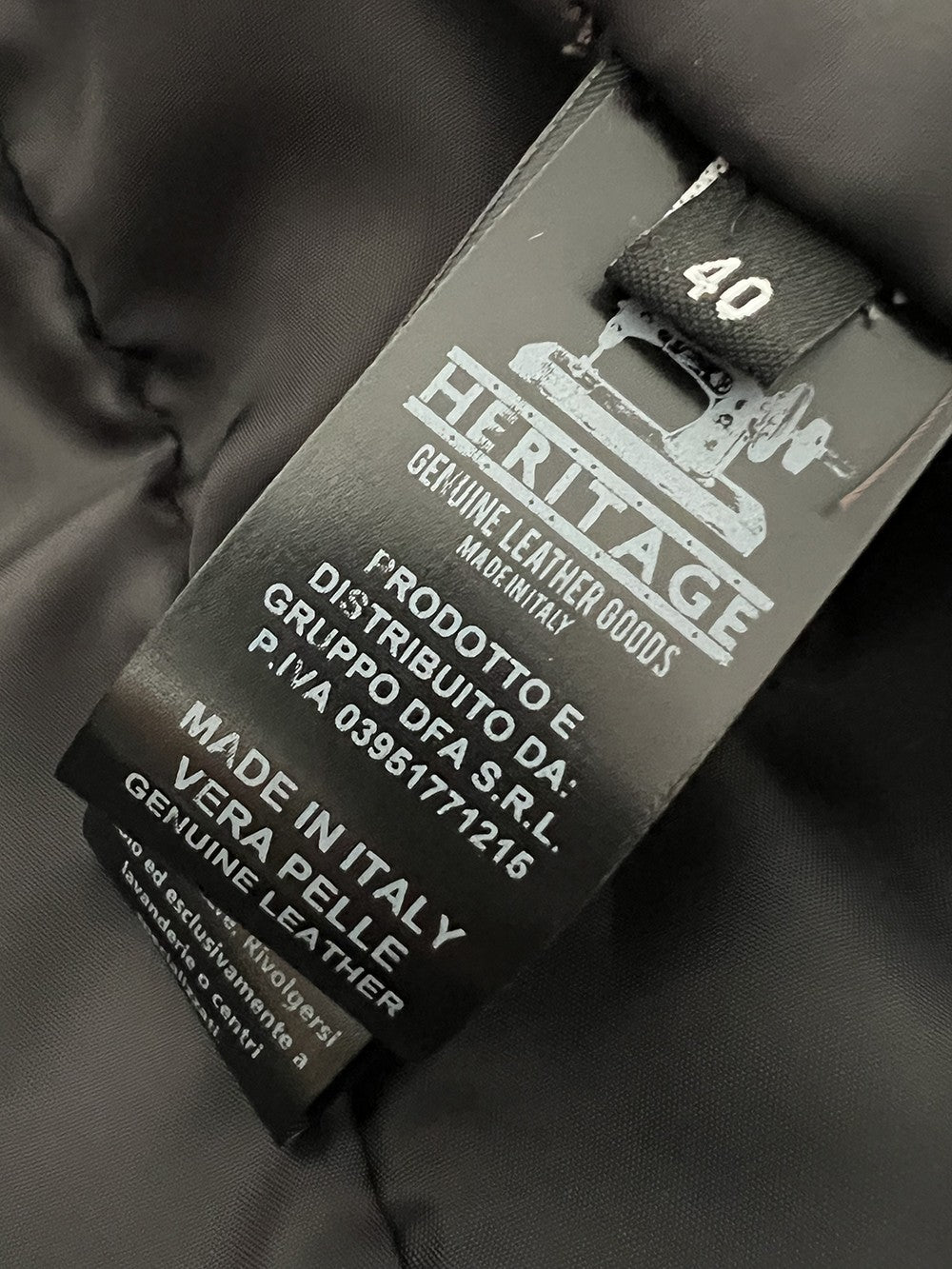 HERITAGE MP414-NP – Bomber over donna in pelle nappa nera con taschino manica (57 cm) – Made in Italy