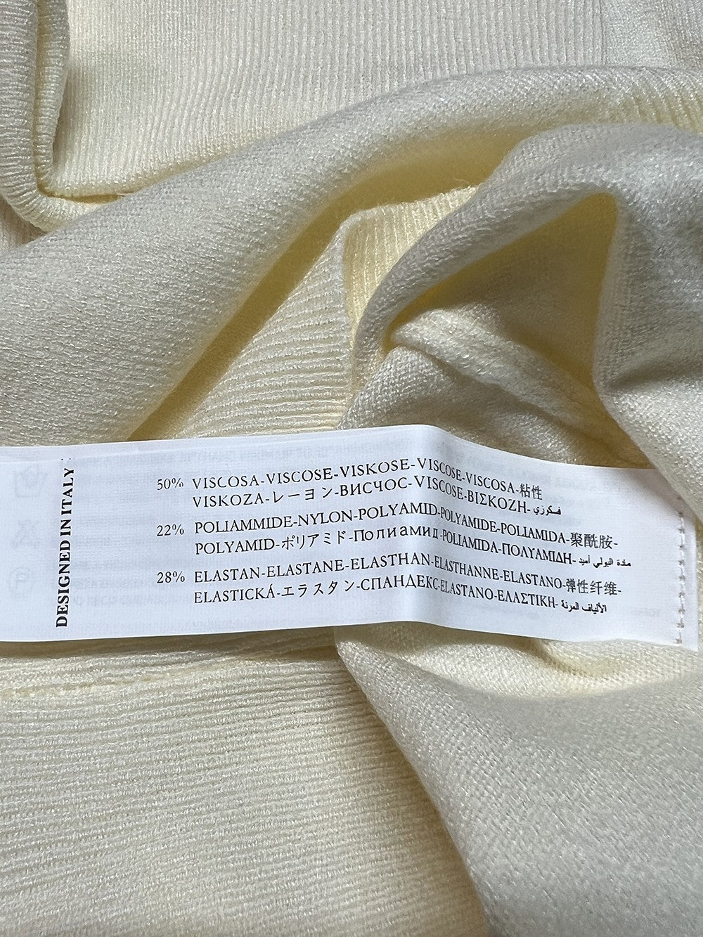 KORALLINE art. 600 – Maglia donna slim collo alto, manica lunga con spacco (58 cm)