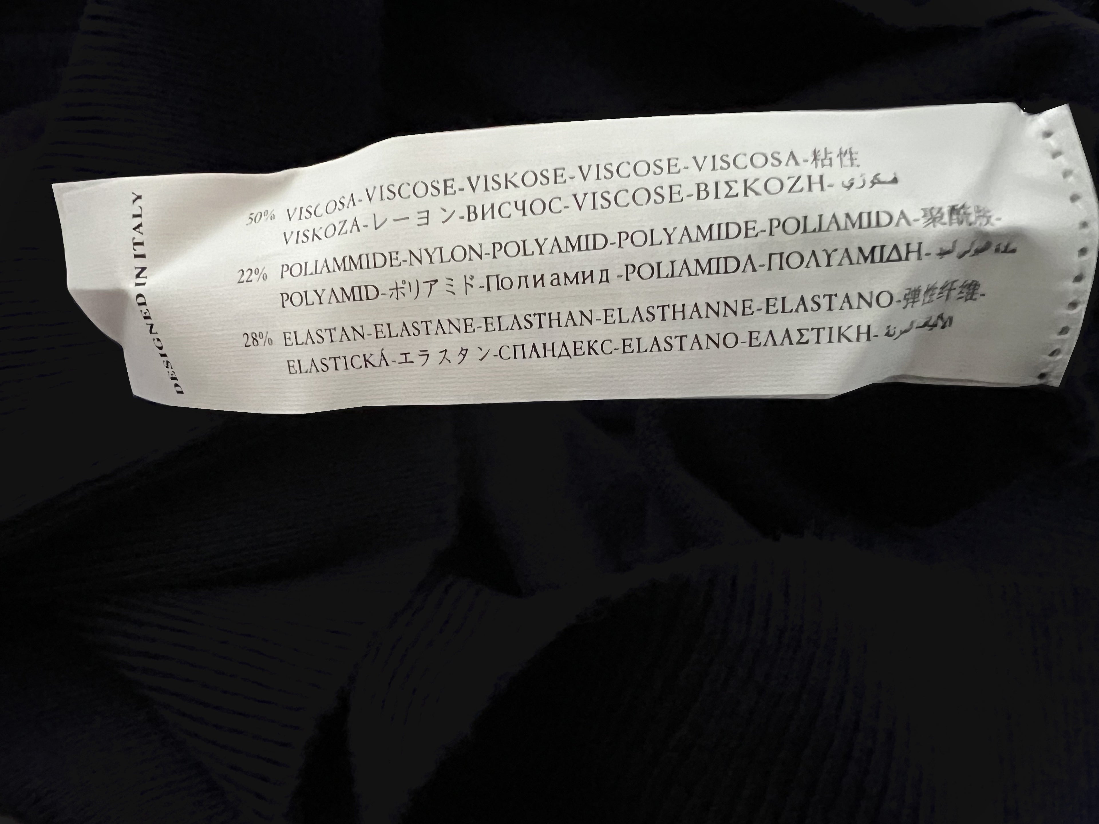 KORALLINE art. 600 – Maglia donna slim collo alto, manica lunga con spacco (58 cm)