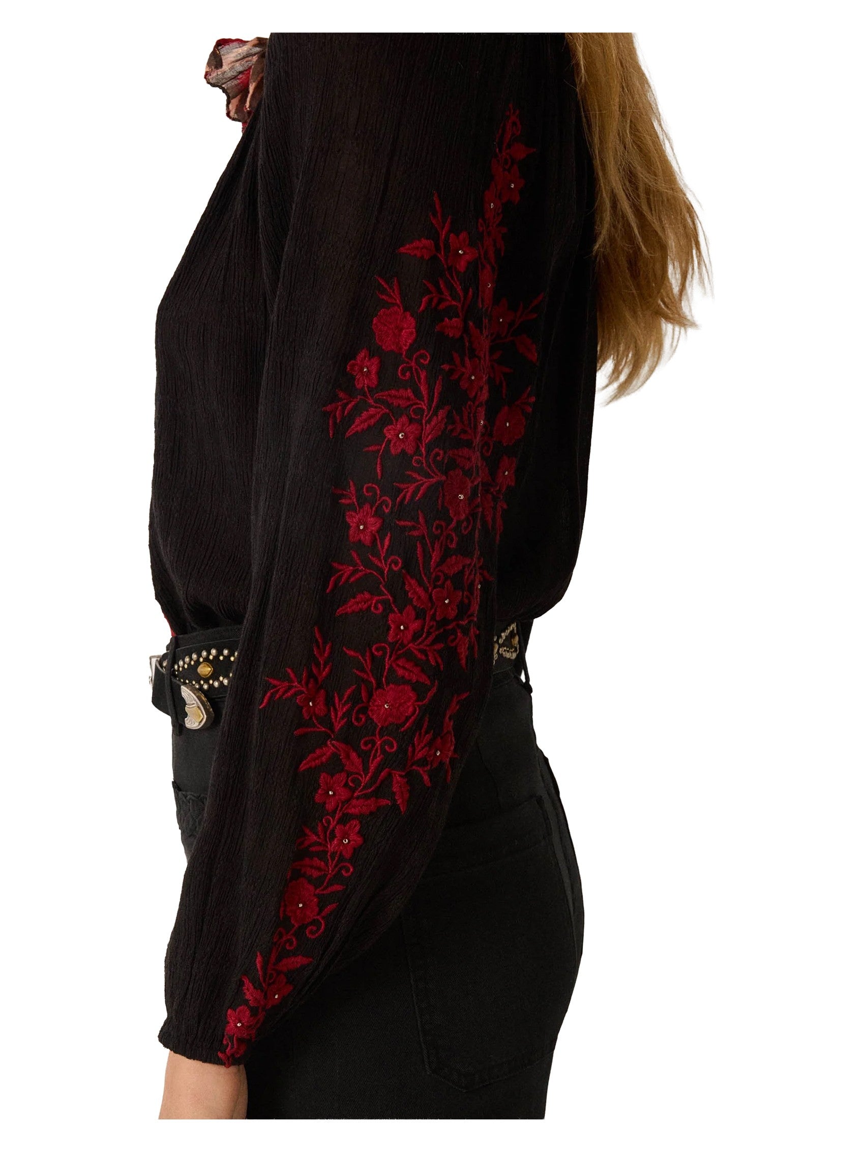 MAISON HOTEL Camicia Donna Nera Tessuto Operato con Ricami Bordeaux – GRETA BLOUSE