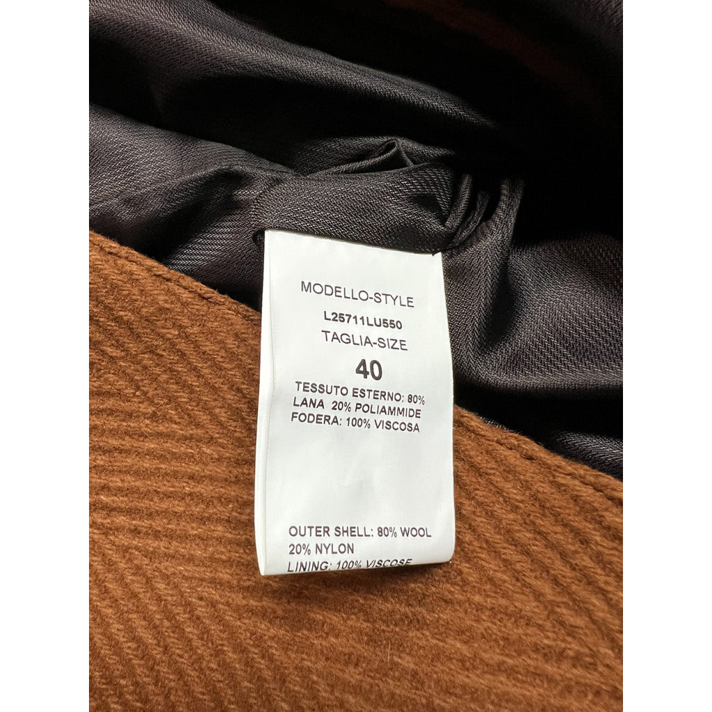 LUCREZIA T L25711 – Cappotto doppiopetto in tessuto chevron mattone con cintura (Made in Italy)